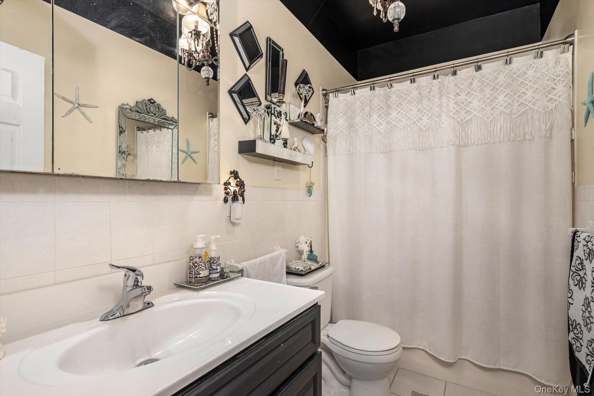 137 Francesca Way, Amityville, NY 11701