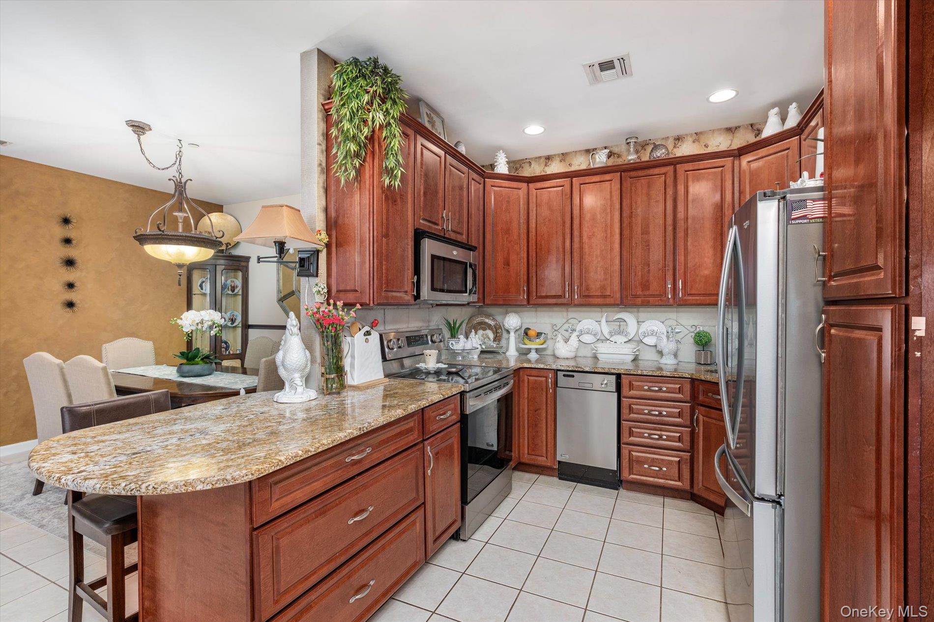 137 Francesca Way, Amityville, NY 11701