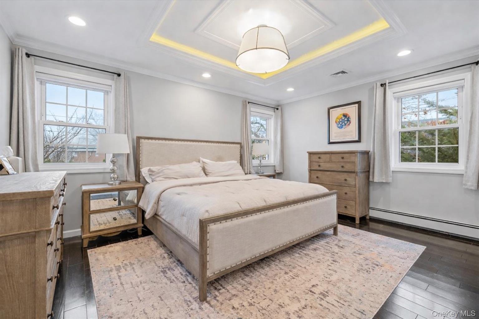 45 Winthrop Road, Plainview, NY 11803