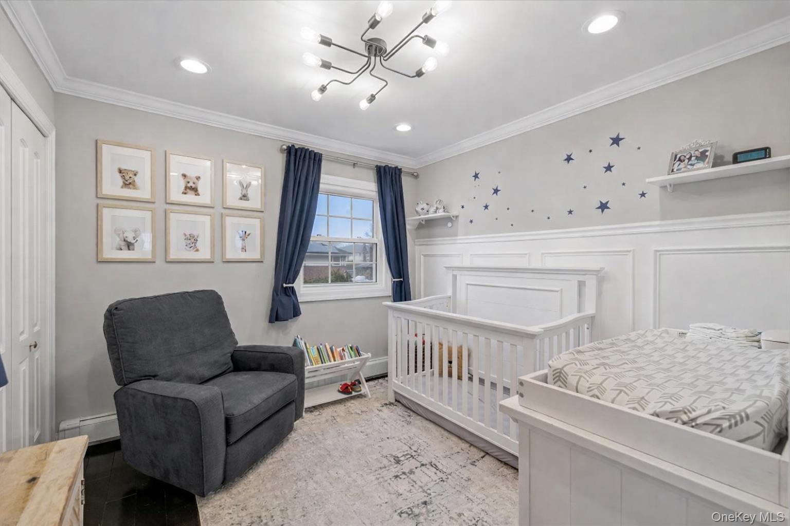 45 Winthrop Road, Plainview, NY 11803