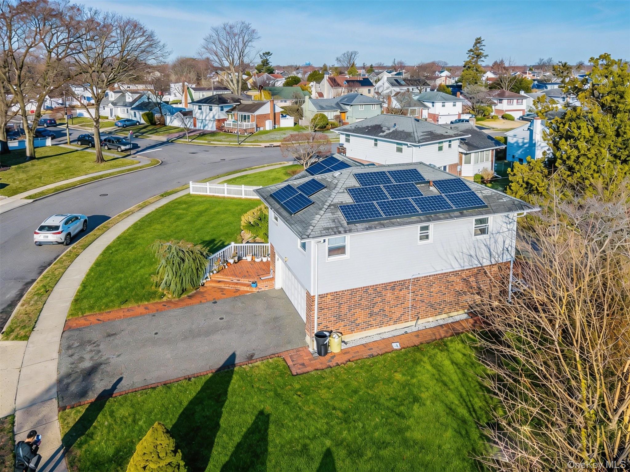 22 Forest Drive, Plainview, NY 11803