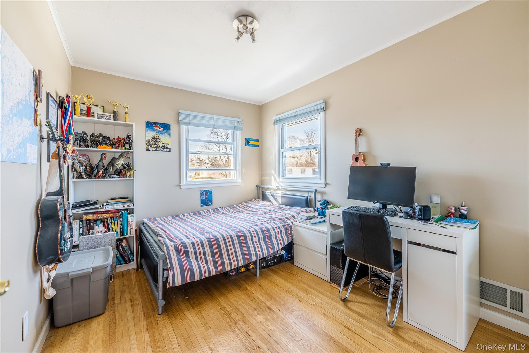 22 Forest Drive, Plainview, NY 11803