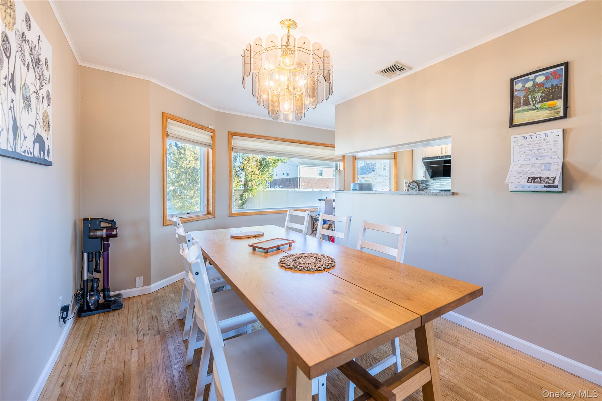 22 Forest Drive, Plainview, NY 11803