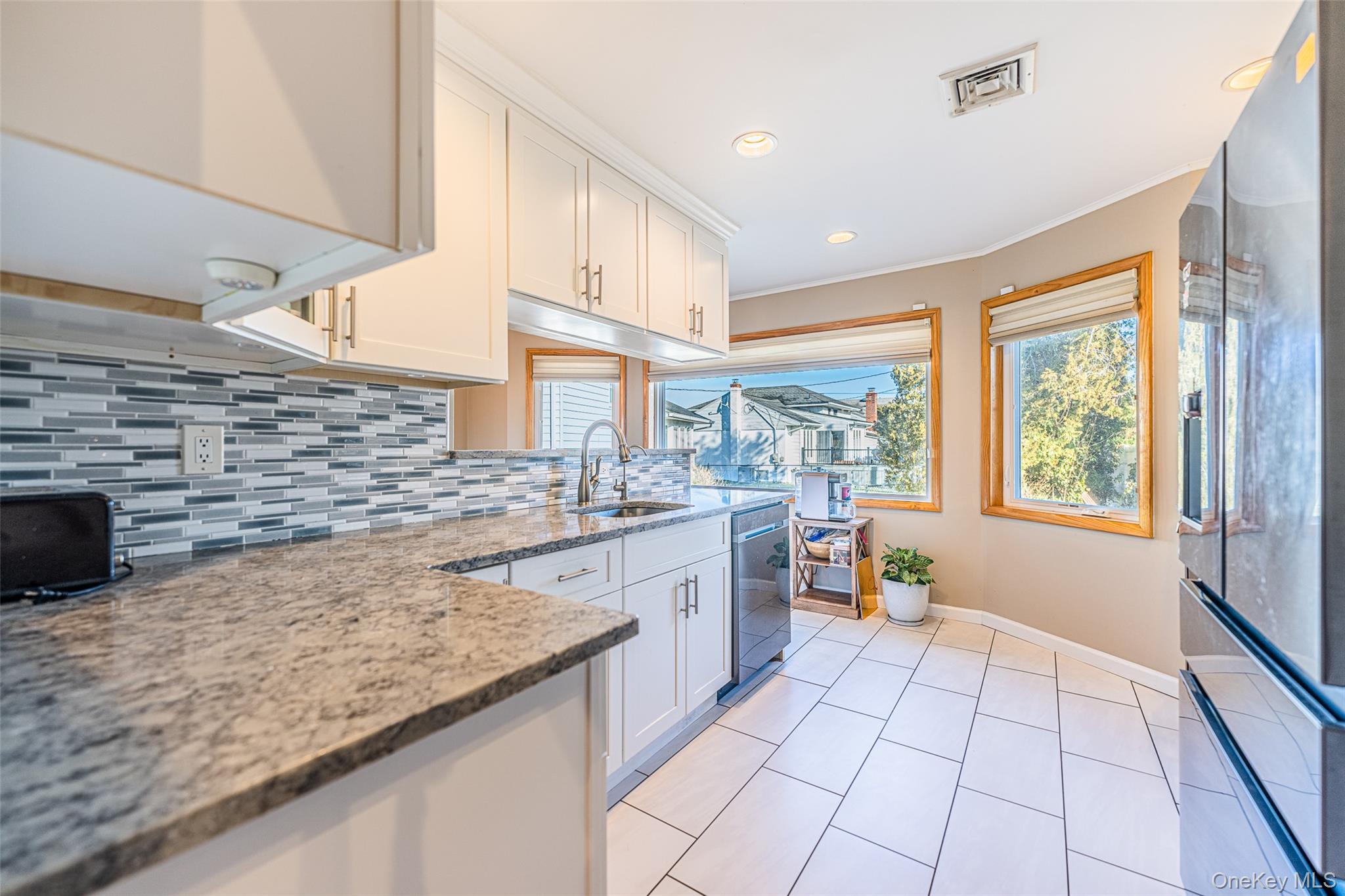 22 Forest Drive, Plainview, NY 11803