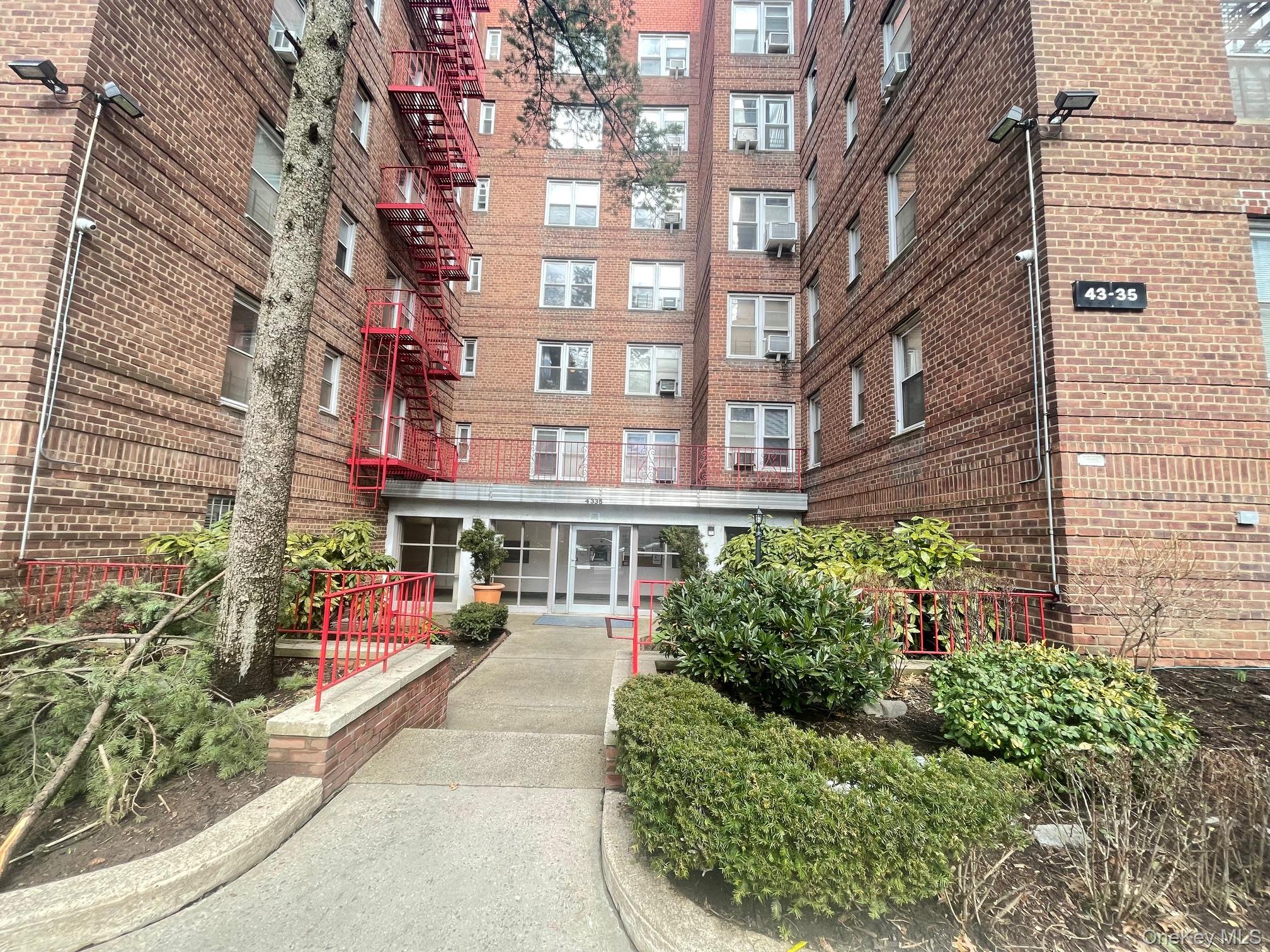 43-35 union Street # 2M, Flushing, NY 11355
