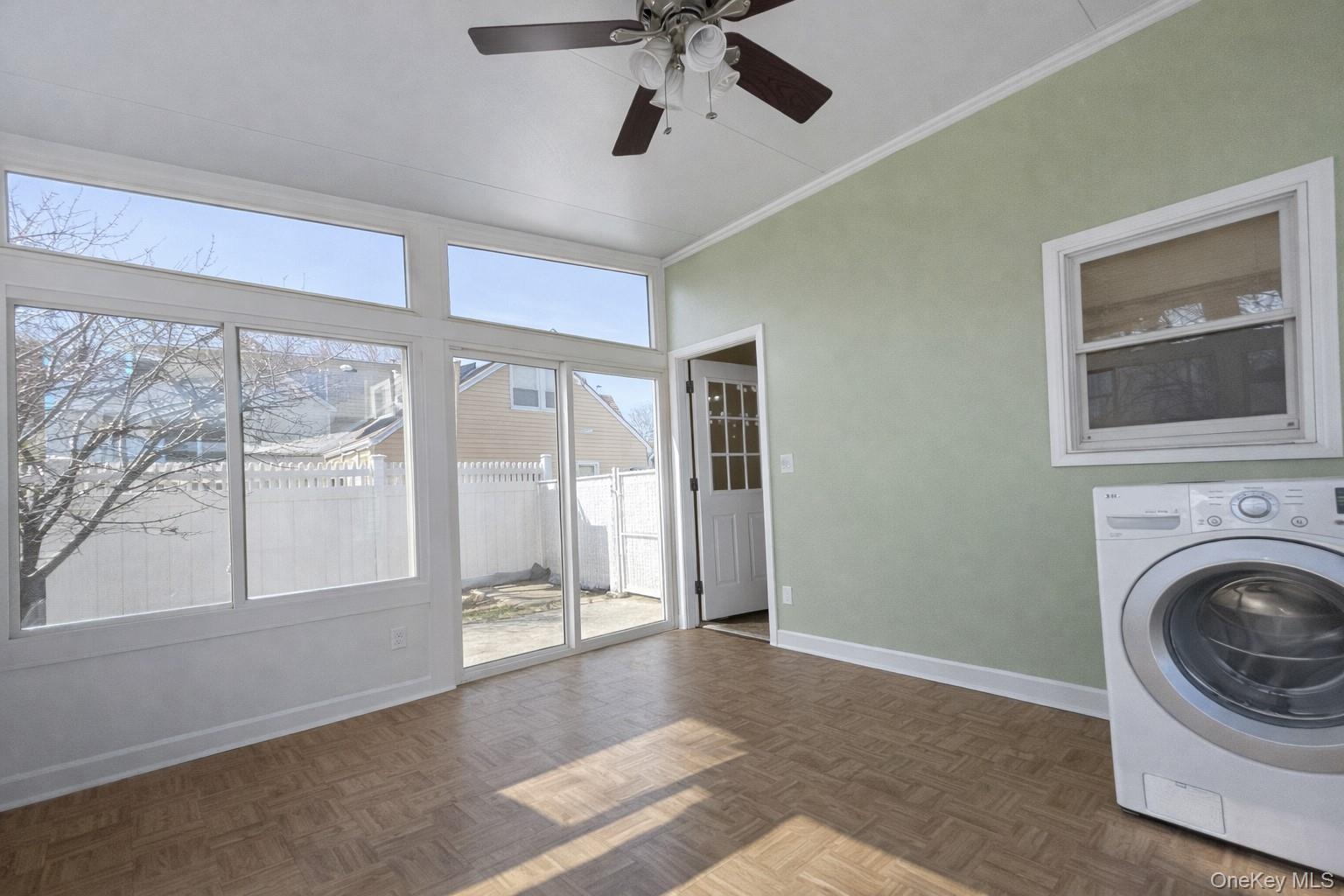 93 Birch Avenue E, Farmingdale, NY 11735