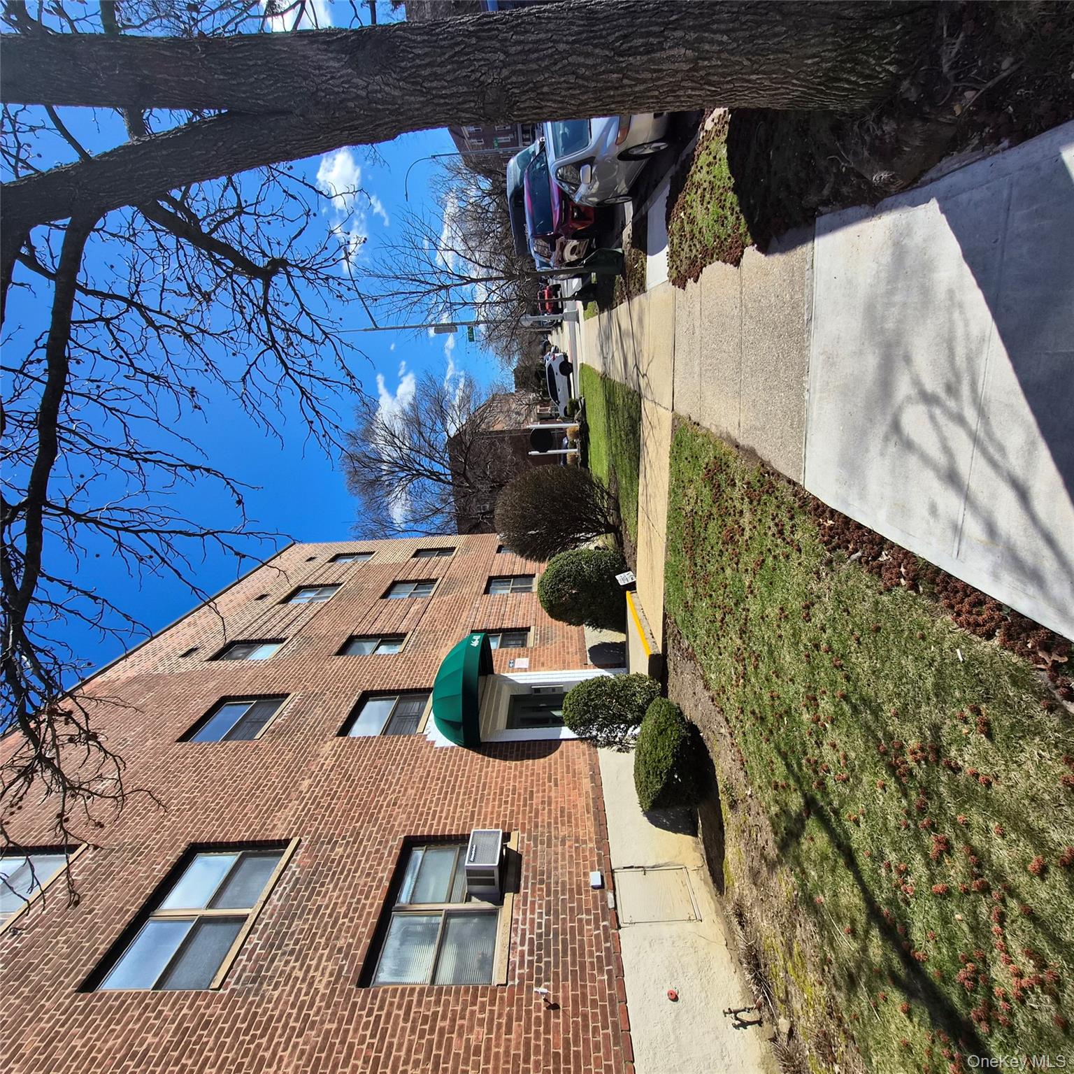 46-41 215 Street # 2B, Bayside, NY 11361