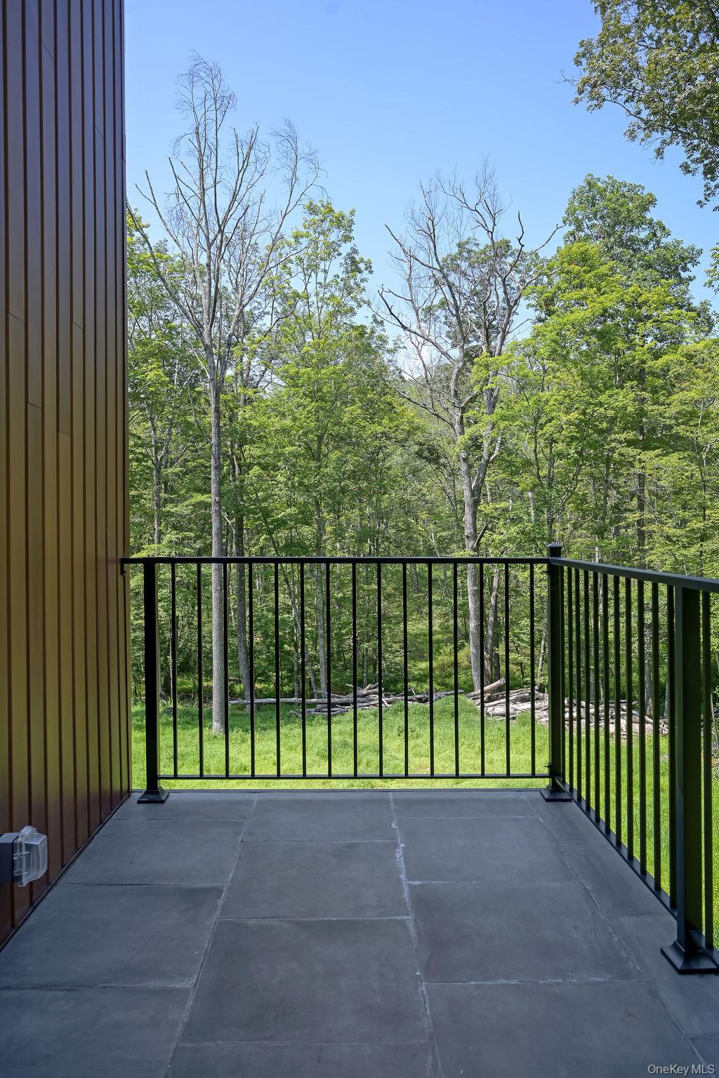 30 Narrow Road, Kingston, NY 12401