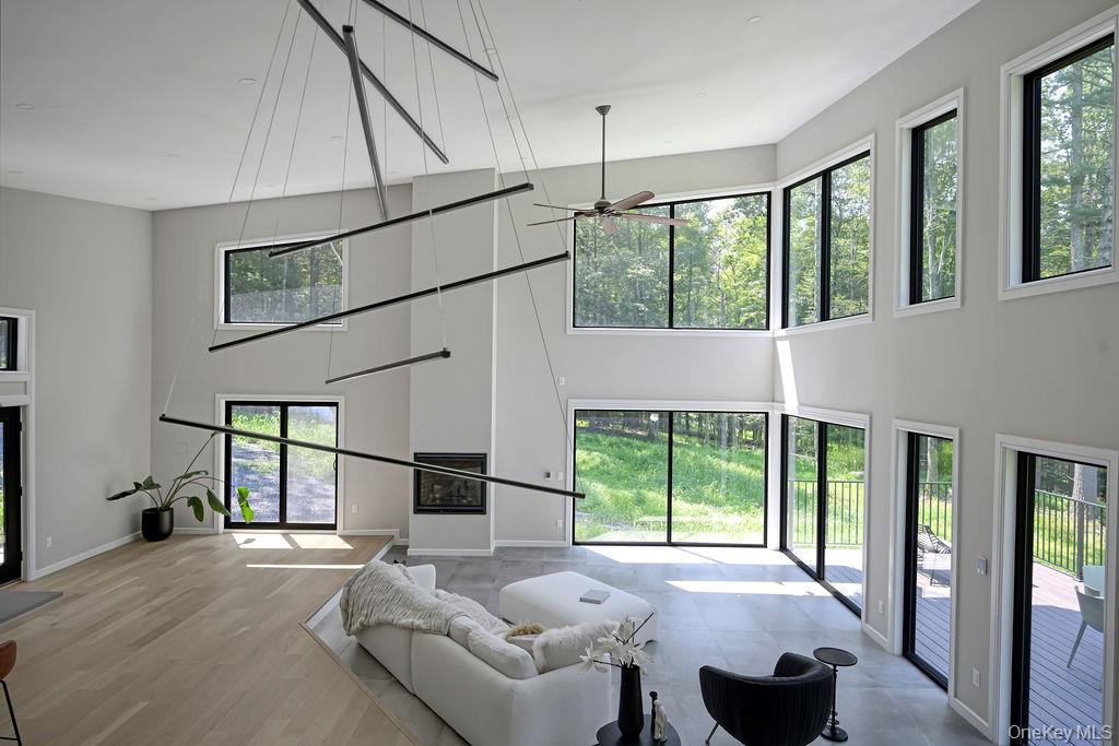 30 Narrow Road, Kingston, NY 12401