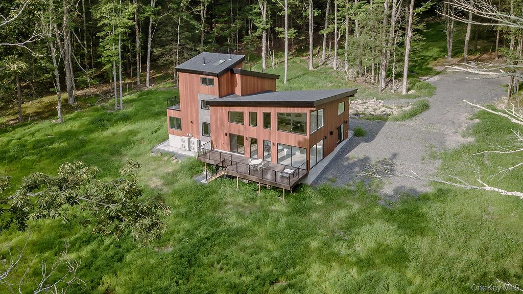 30 Narrow Road, Kingston, NY 12401