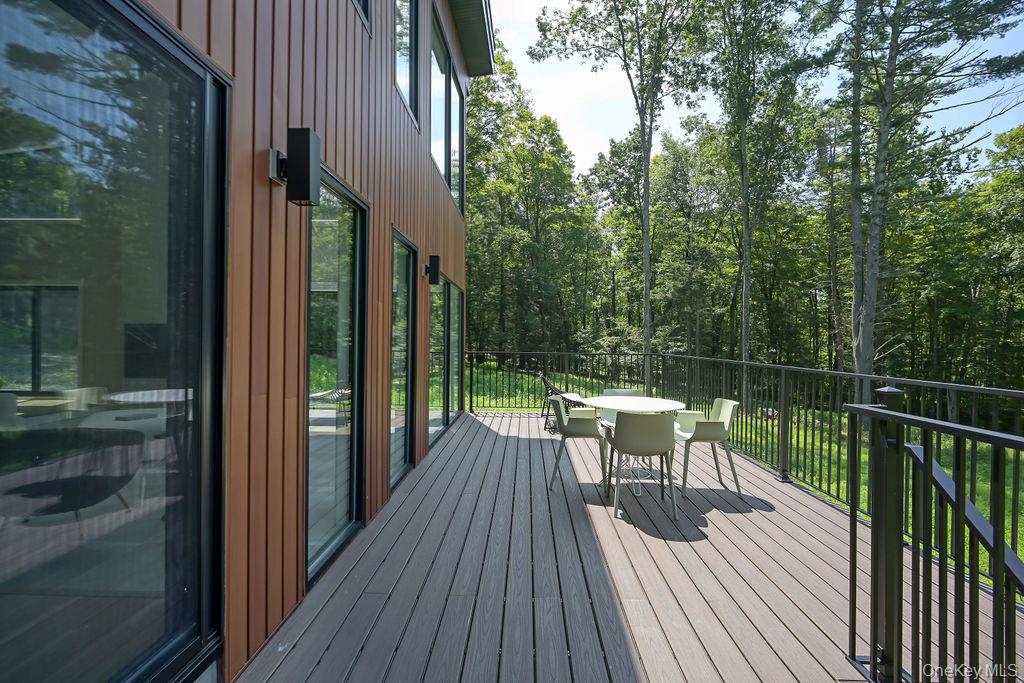 30 Narrow Road, Kingston, NY 12401