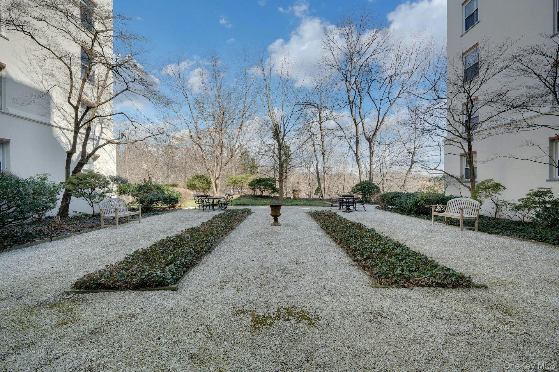 1 Stoneleigh Plaza # 1T, Bronxville, NY 10708