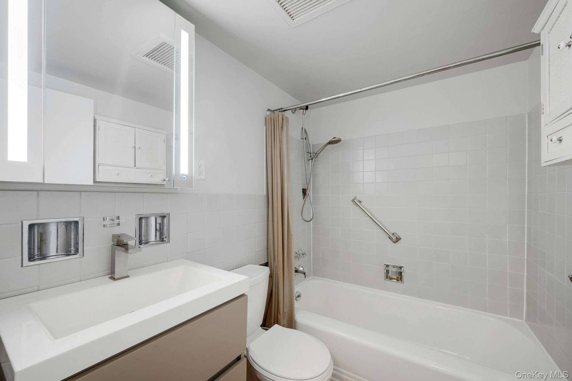 1 Stoneleigh Plaza # 1T, Bronxville, NY 10708