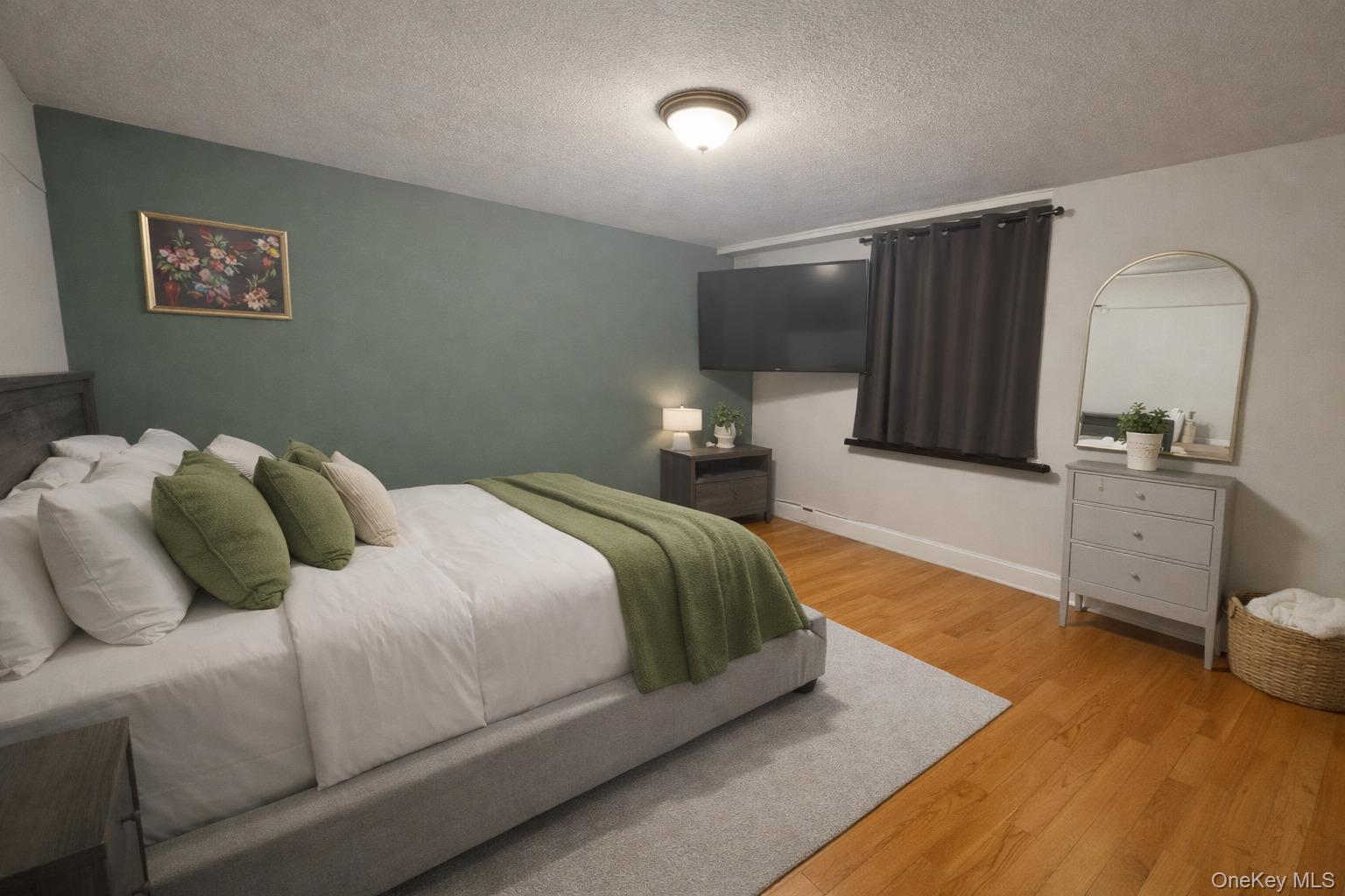 14 Kenneth Avenue, Huntington, NY 11743