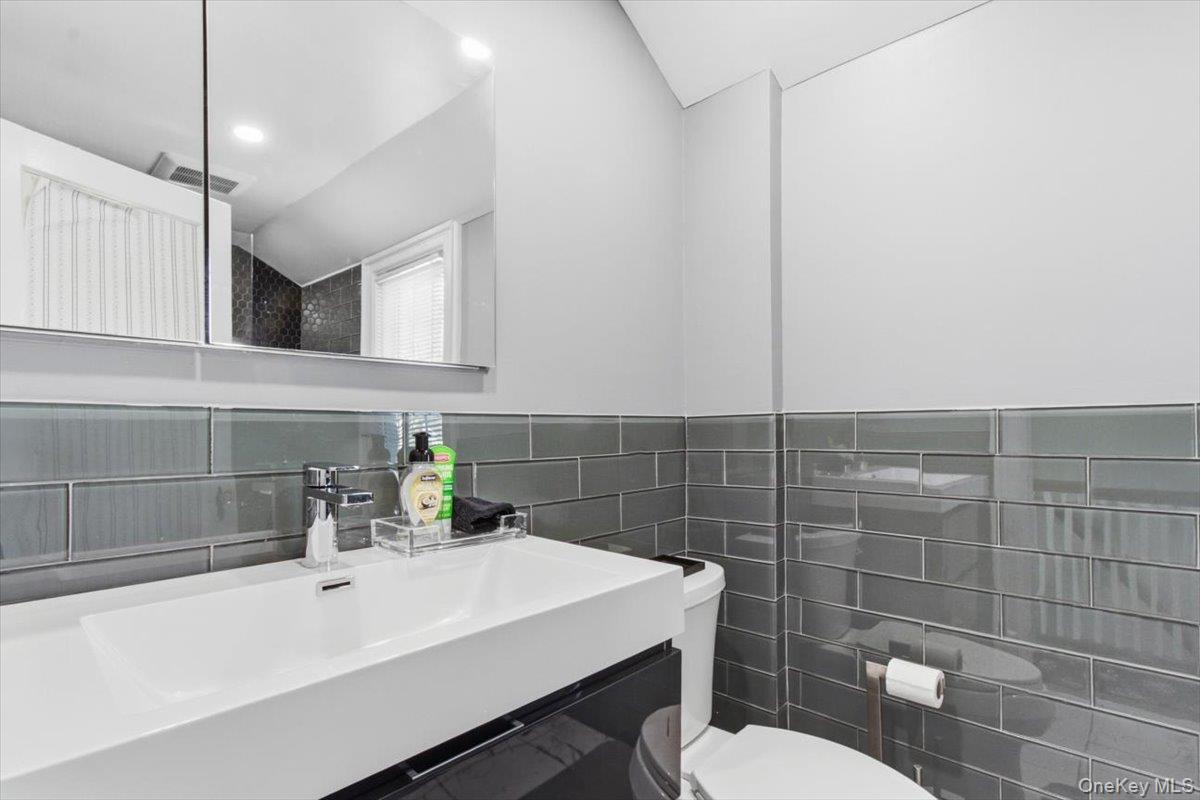 37 Longview Drive, Scarsdale, NY 10583