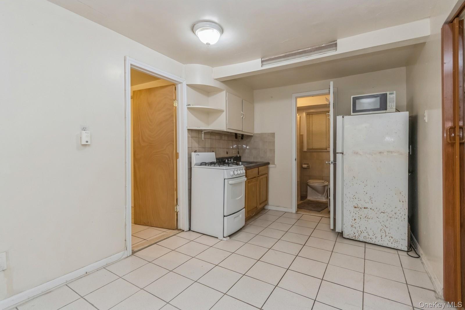 4121 Grace Avenue, Bronx, NY 10466