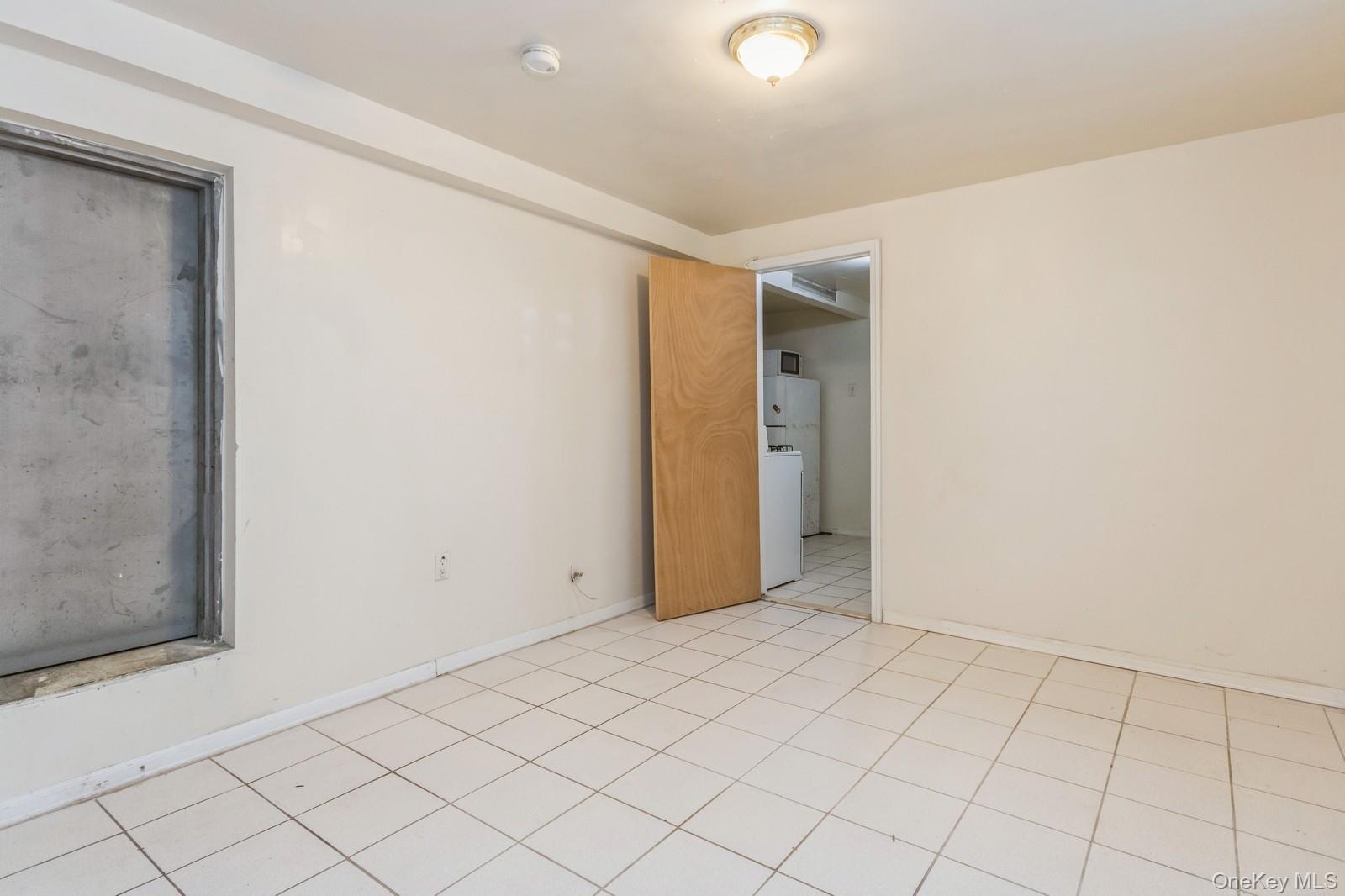 4121 Grace Avenue, Bronx, NY 10466