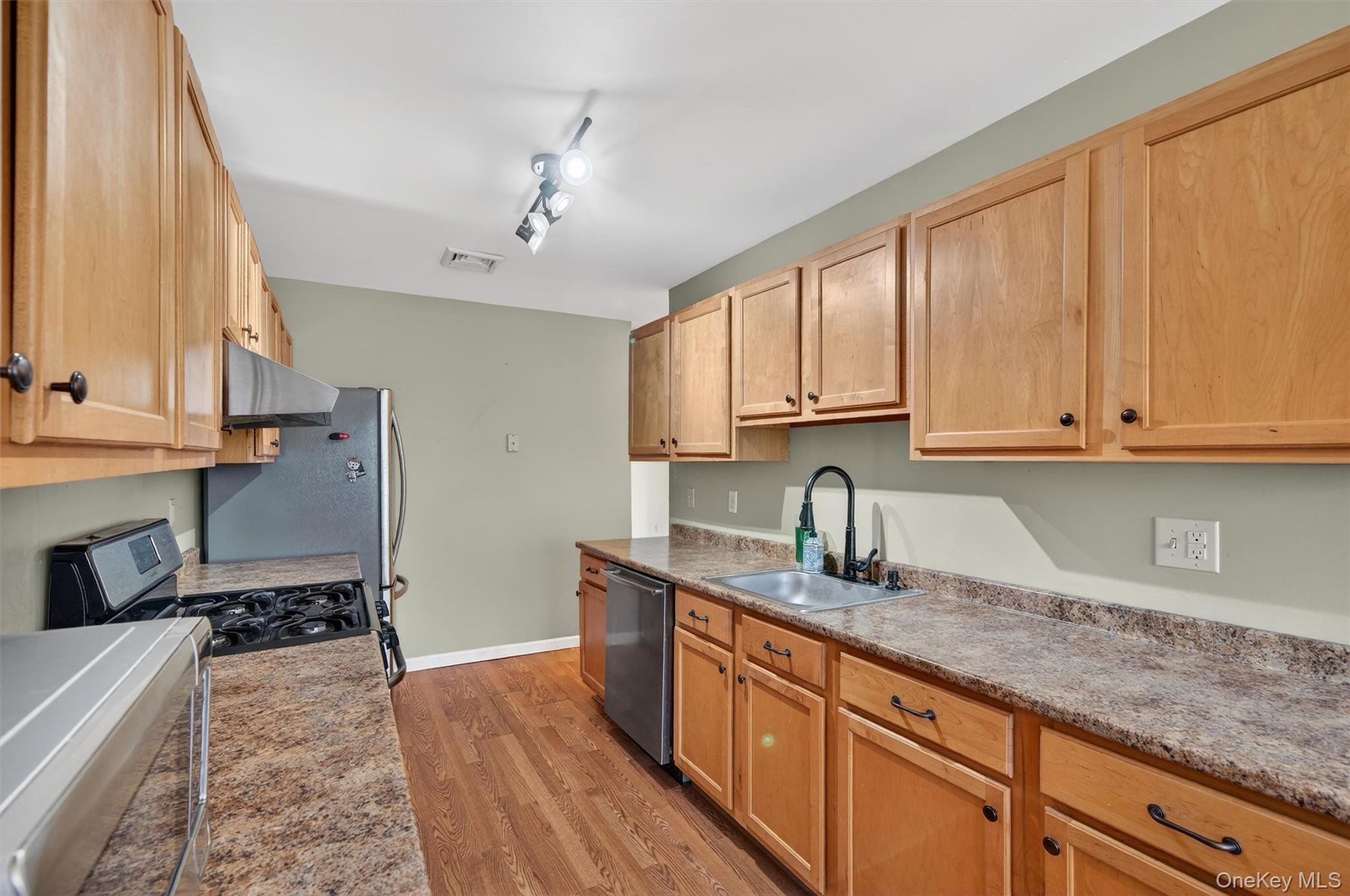 51 Deer Ct Drive, Middletown, NY 10940