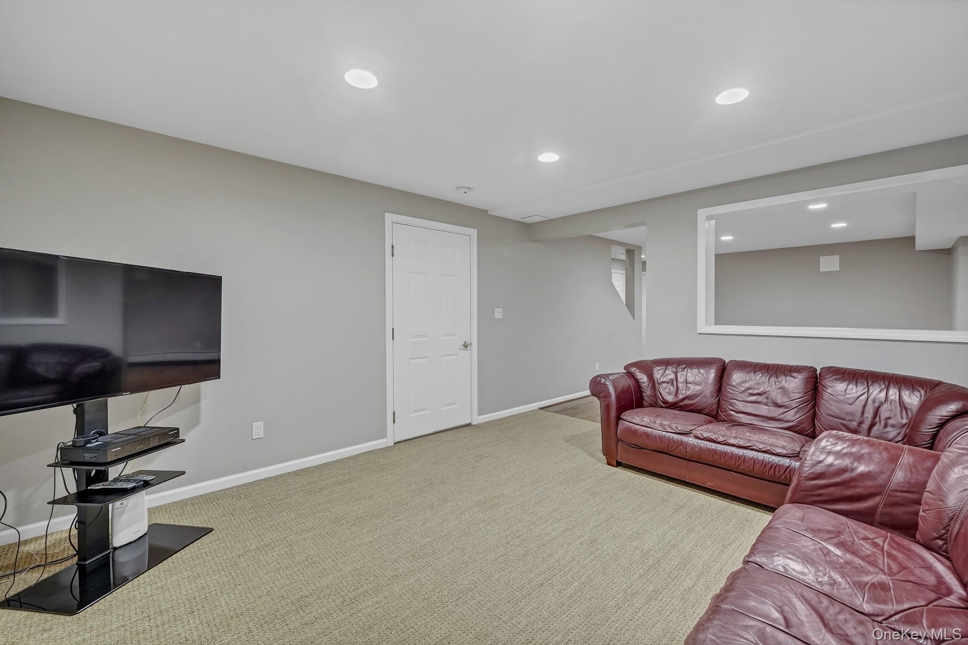 24 Charnwood Drive, Suffern, NY 10901