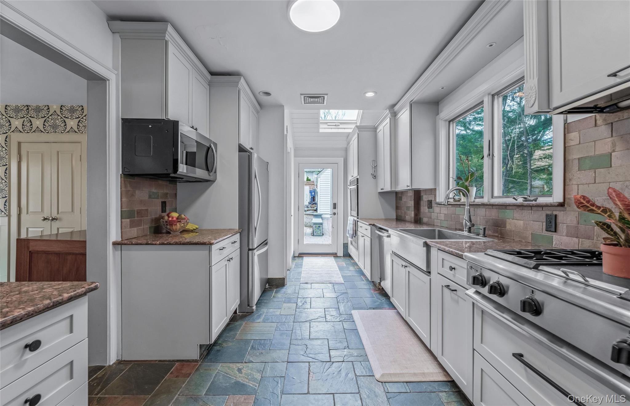 340 Manor Road, Douglaston, NY 11363