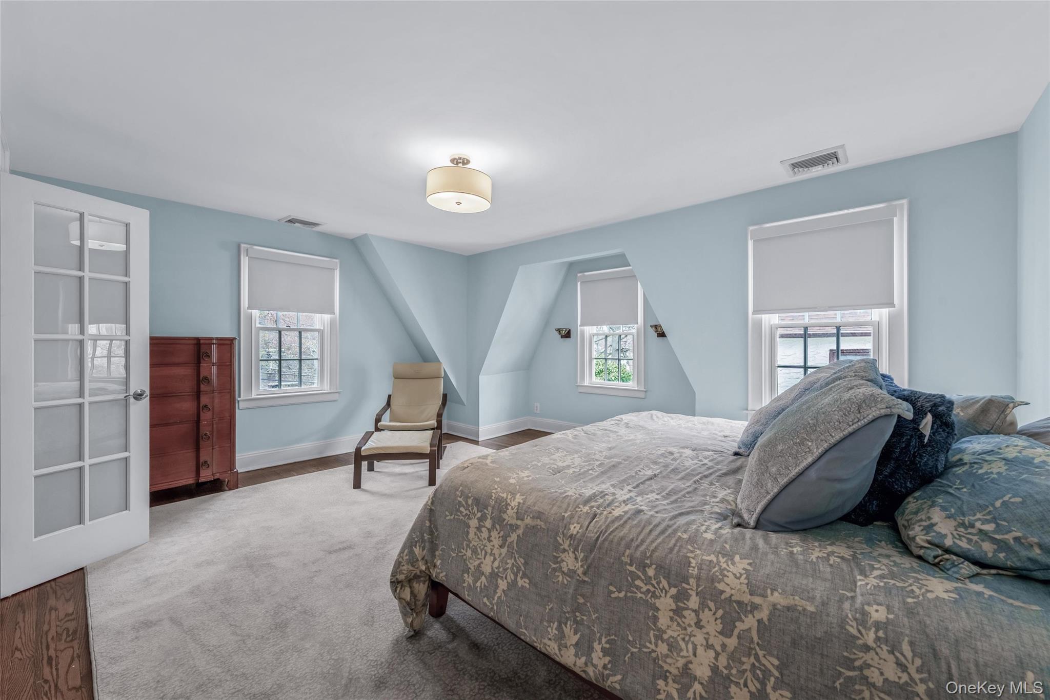 340 Manor Road, Douglaston, NY 11363