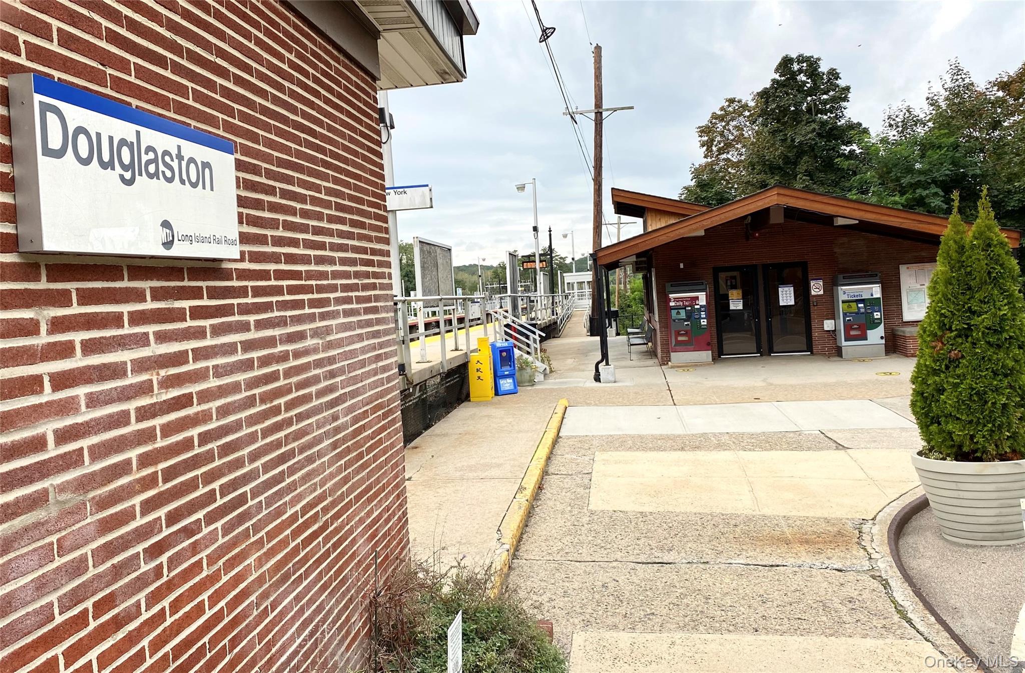 340 Manor Road, Douglaston, NY 11363