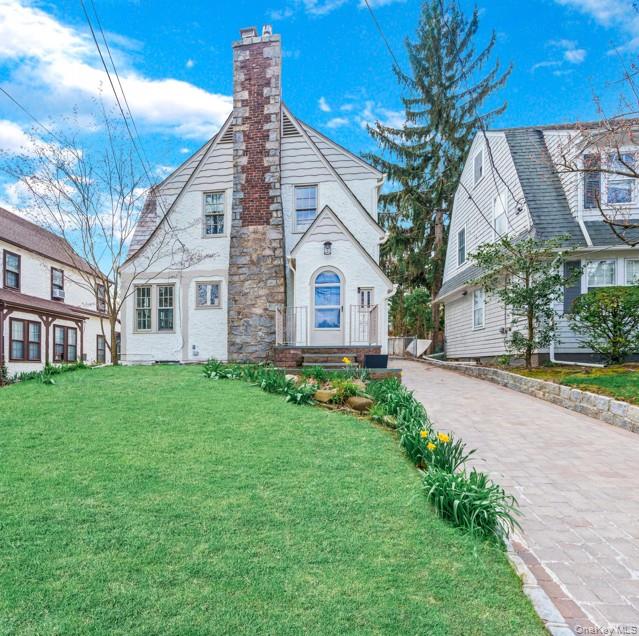 340 Manor Road, Douglaston, NY 11363