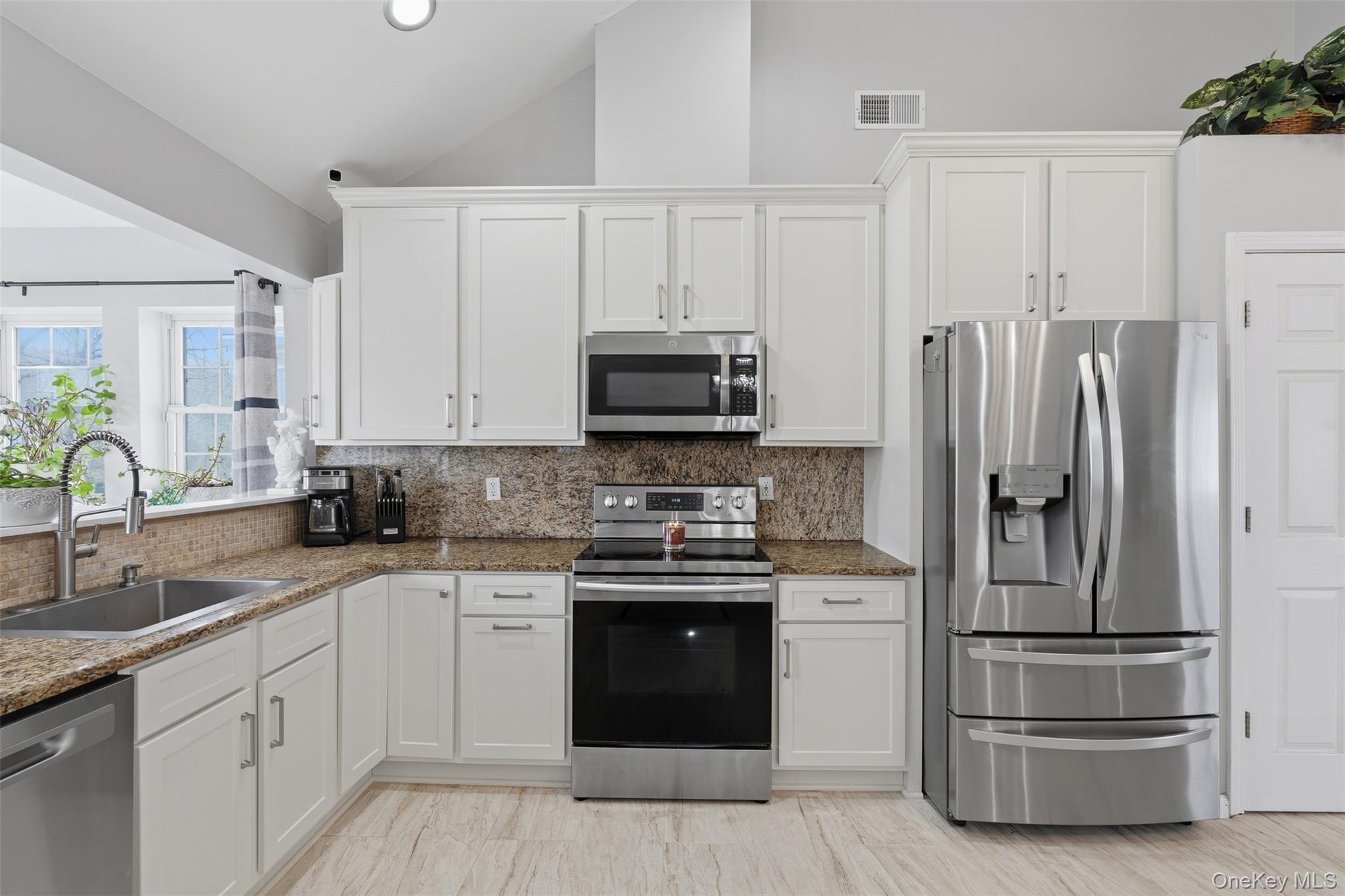 37 Somers Hill Rd, Carmel, NY 10512