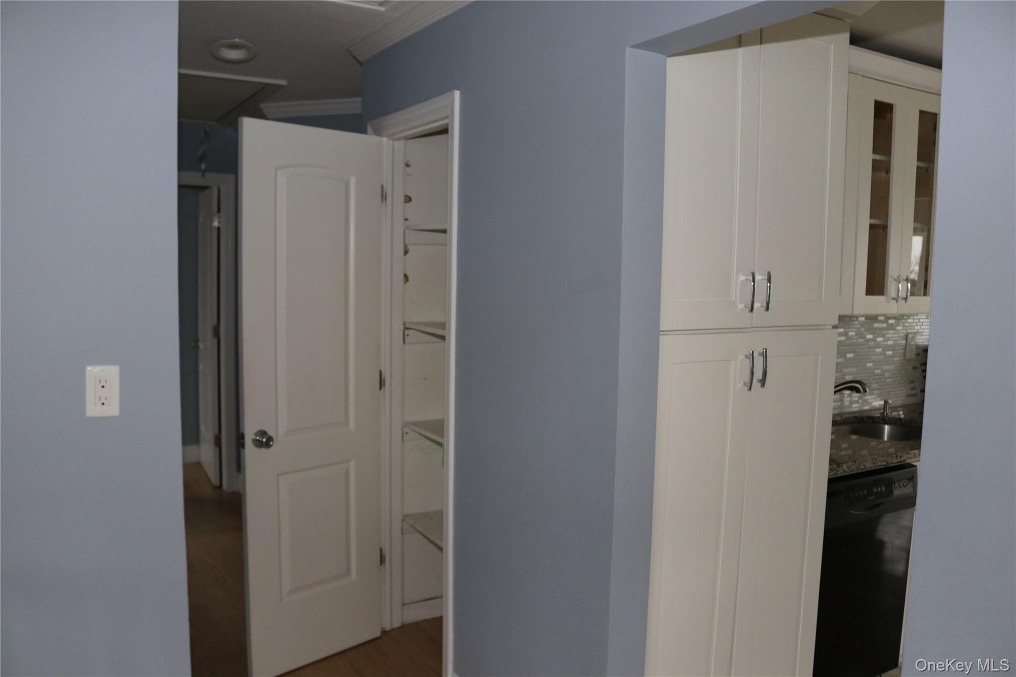 7 Southpark Drive, Garnerville, NY 10923