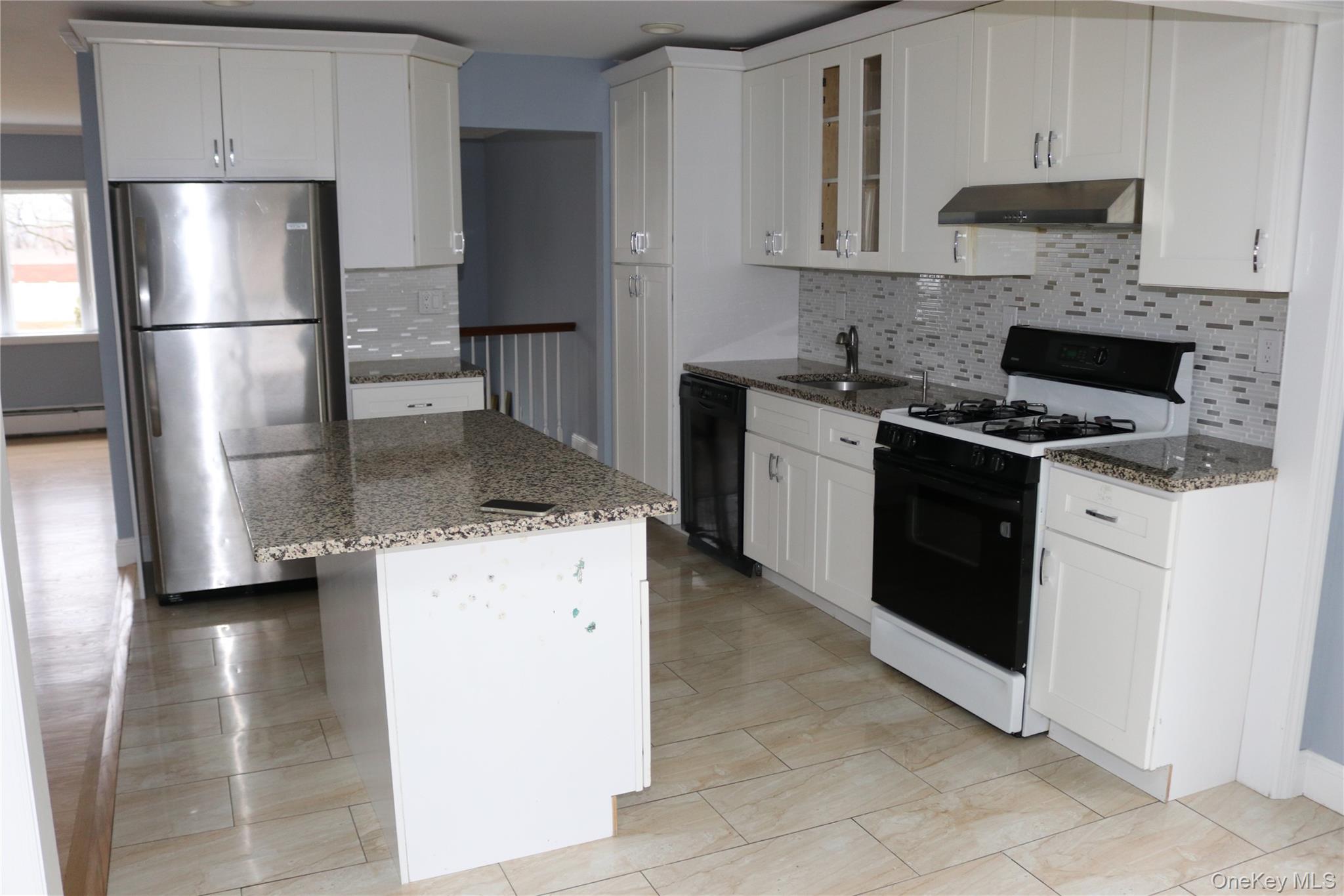 7 Southpark Drive, Garnerville, NY 10923