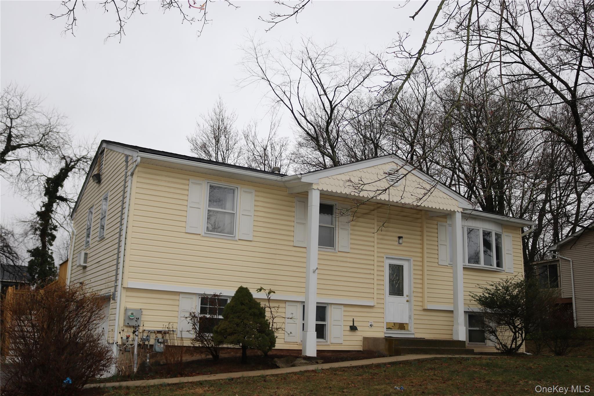 7 Southpark Drive, Garnerville, NY 10923