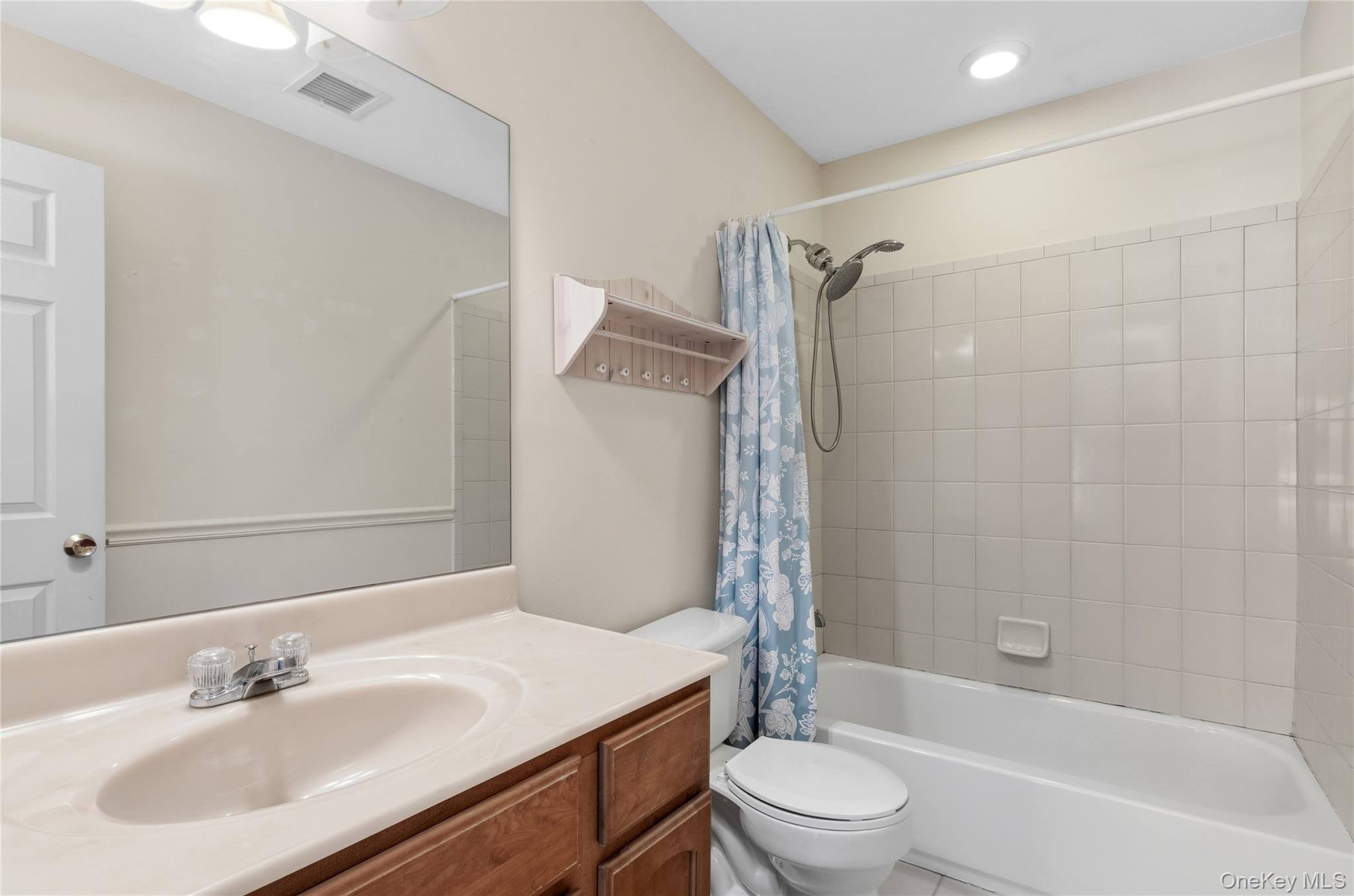 3006 Amen Corner, Riverhead, NY 11901