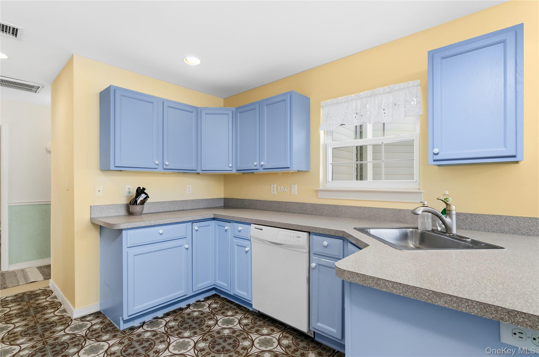 3006 Amen Corner, Riverhead, NY 11901