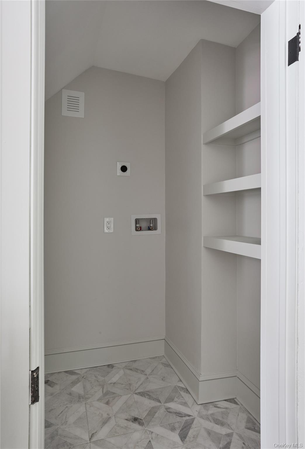 1190 North Avenue, Beacon, NY 12508