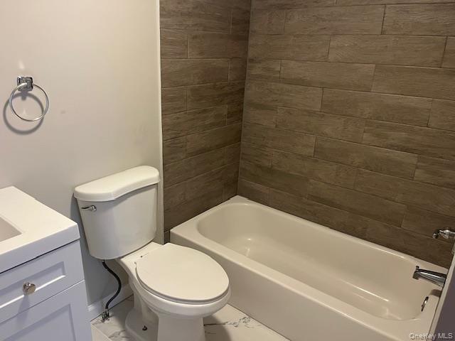 87 Ferndale Avenue, Selden, NY 11784