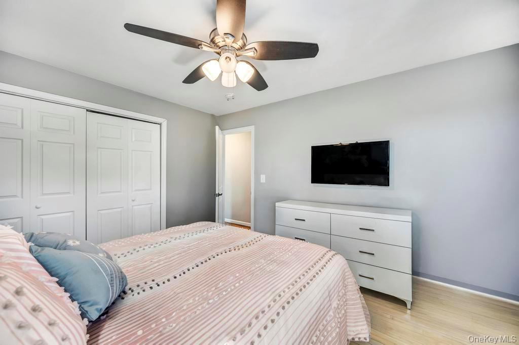 16 Jerome Road, Sound Beach, NY 11789