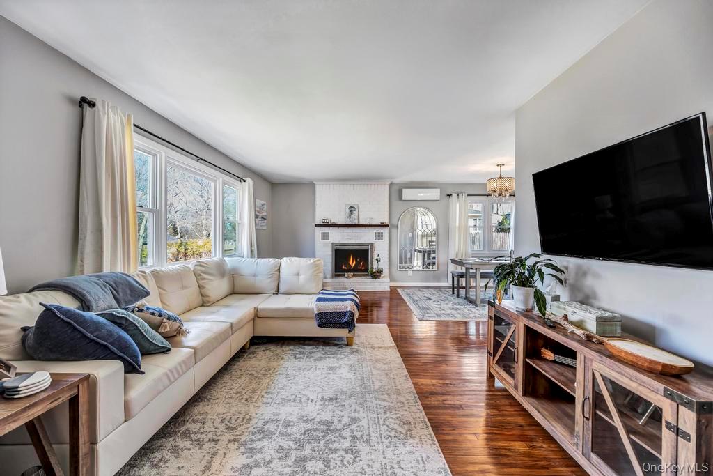 16 Jerome Road, Sound Beach, NY 11789