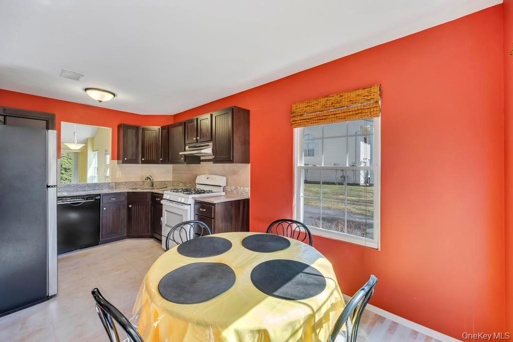 13 Mallard Path, Coram, NY 11727