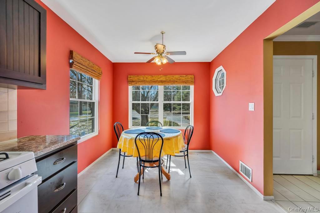 13 Mallard Path, Coram, NY 11727