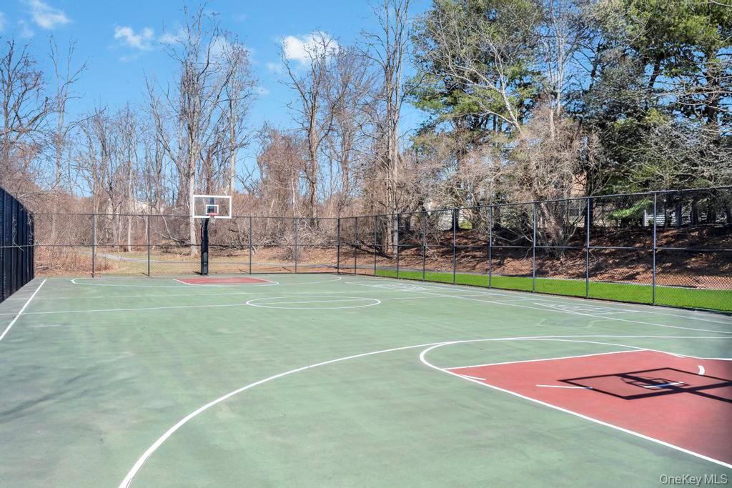 13 Mallard Path, Coram, NY 11727