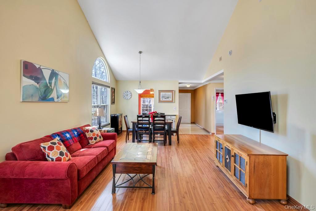 13 Mallard Path, Coram, NY 11727