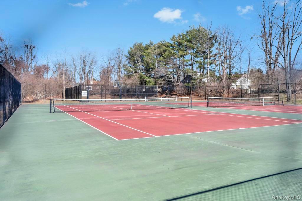 13 Mallard Path, Coram, NY 11727