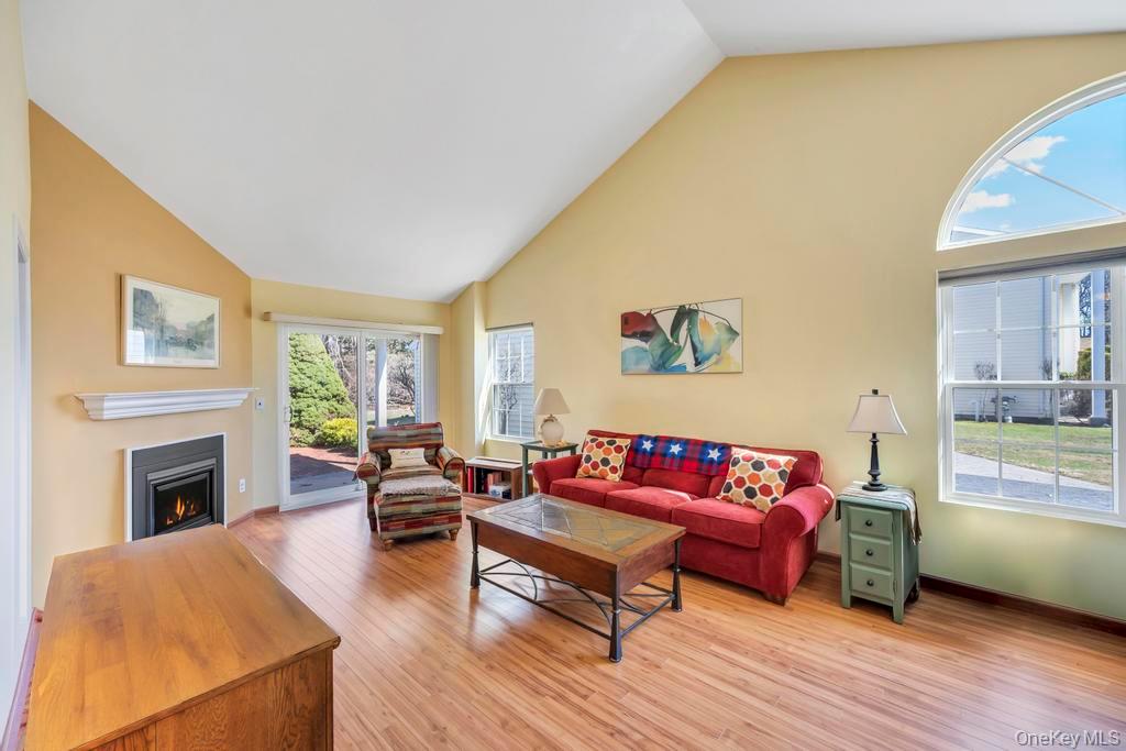 13 Mallard Path, Coram, NY 11727