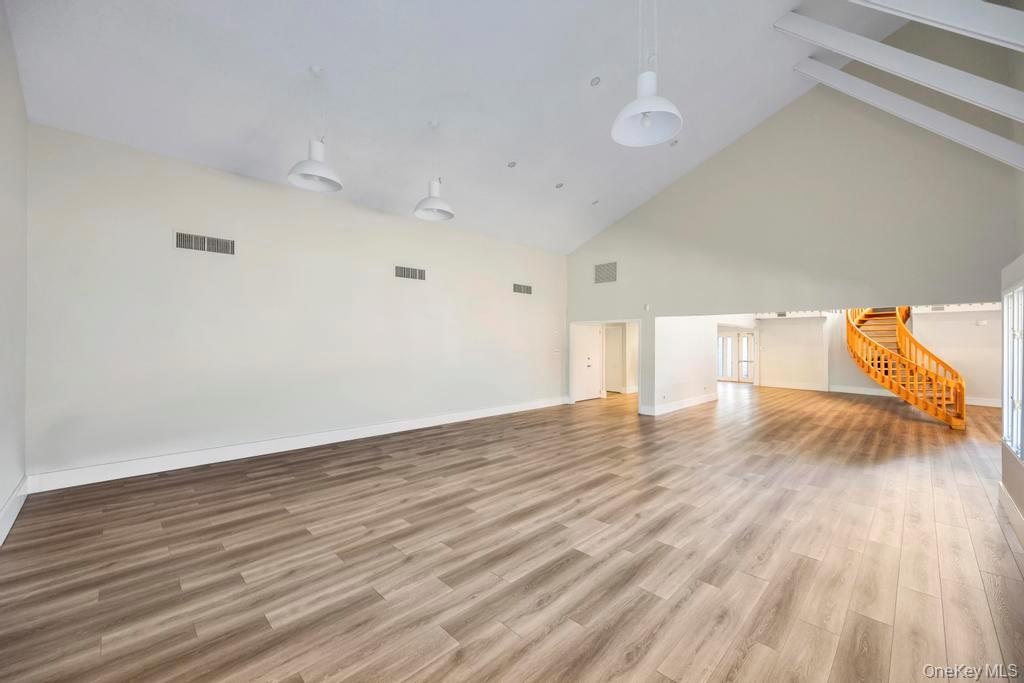 13 Mallard Path, Coram, NY 11727