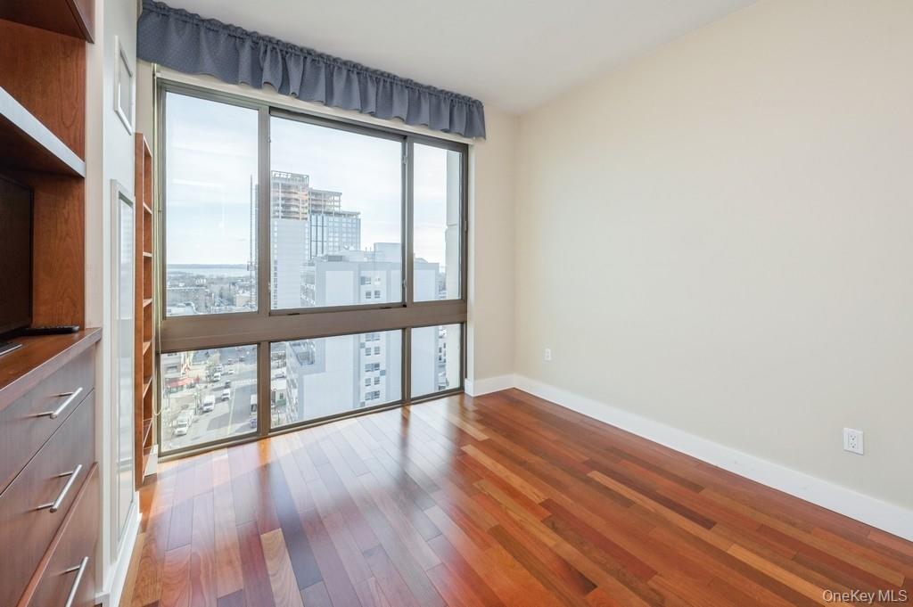 175 Huguenot Street # 1604, New Rochelle, NY 10801