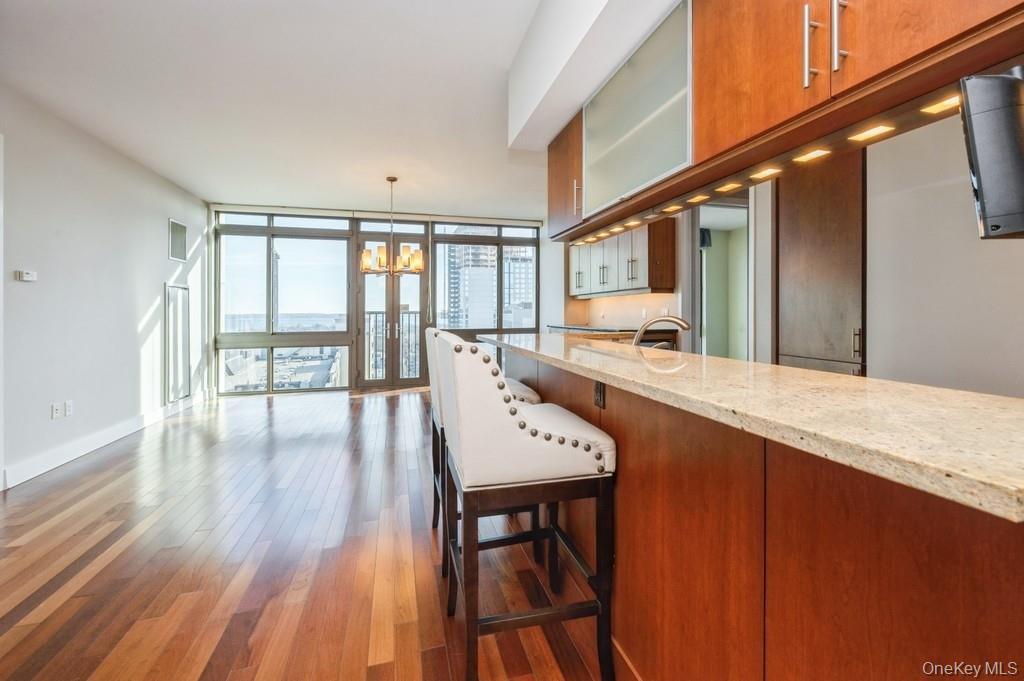 175 Huguenot Street # 1604, New Rochelle, NY 10801