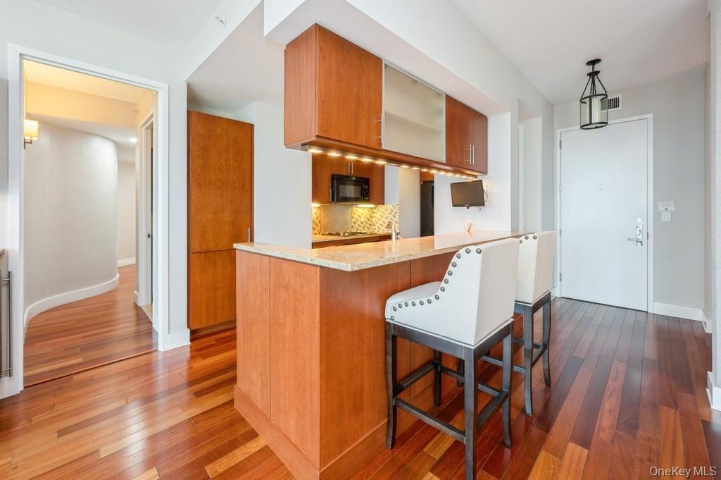 175 Huguenot Street # 1604, New Rochelle, NY 10801