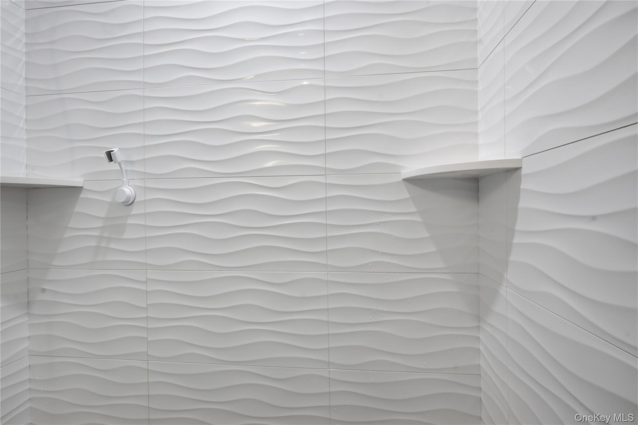 69 Thomas Lane, East Setauket, NY 11733