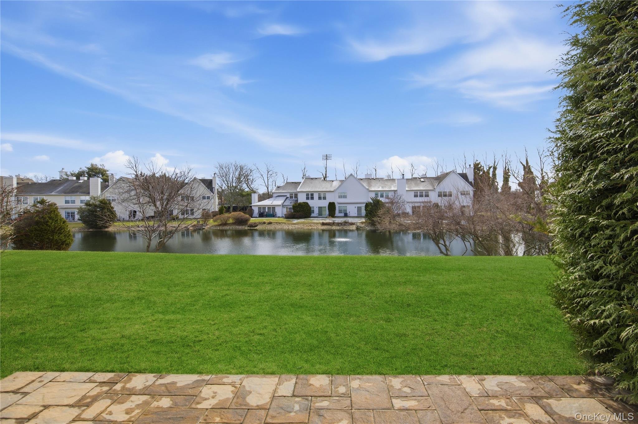 69 Thomas Lane, East Setauket, NY 11733