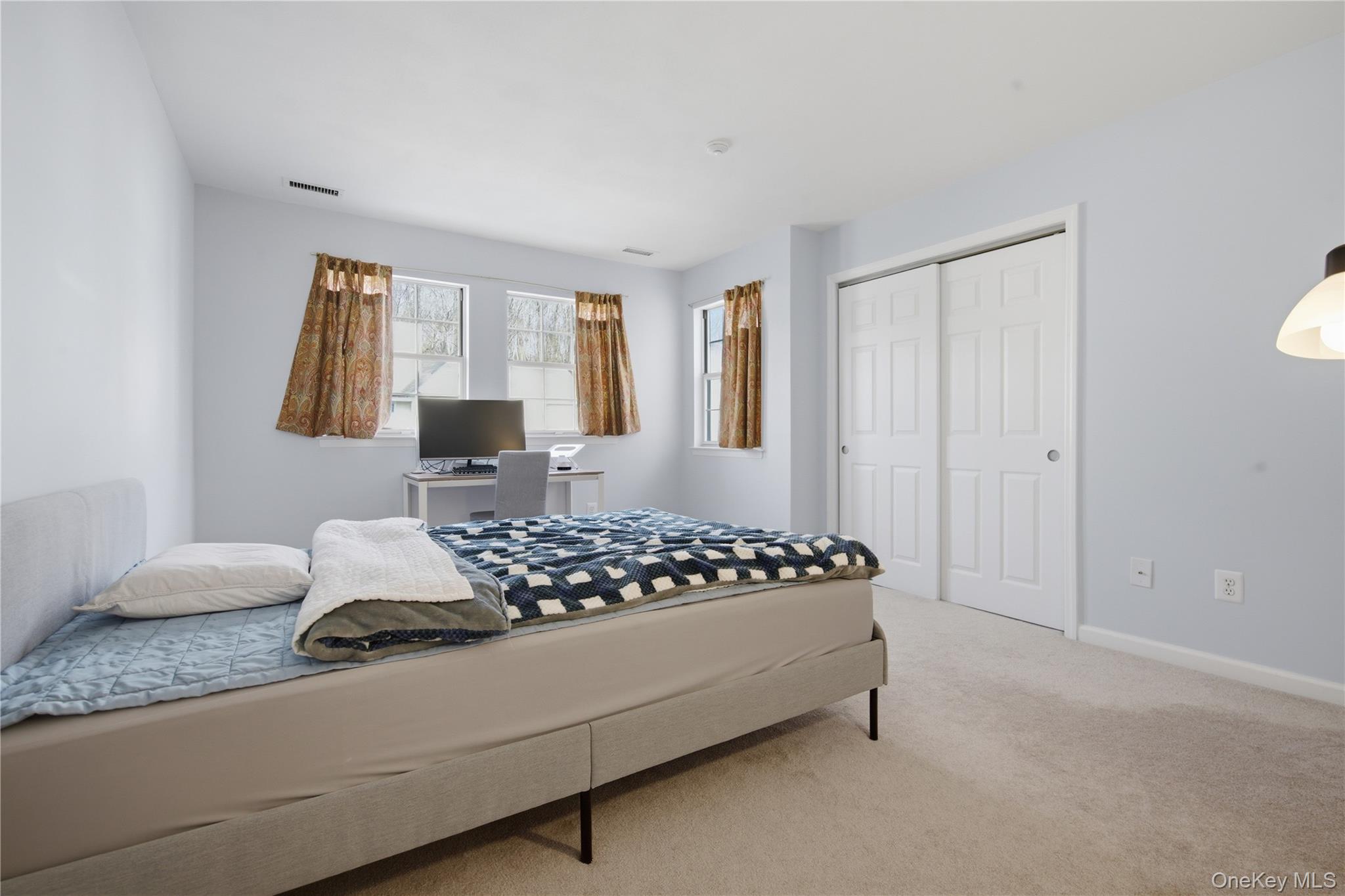 69 Thomas Lane, East Setauket, NY 11733